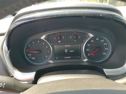 Used 2021 Chevrolet Traverse LT image 17