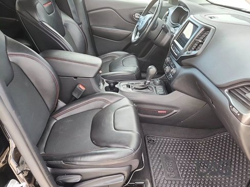 Used 2021 Jeep Cherokee Trailhawk image 24