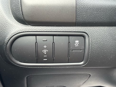 Used 2018 Kia Forte LX w/ LX Rear Camera Package image 21