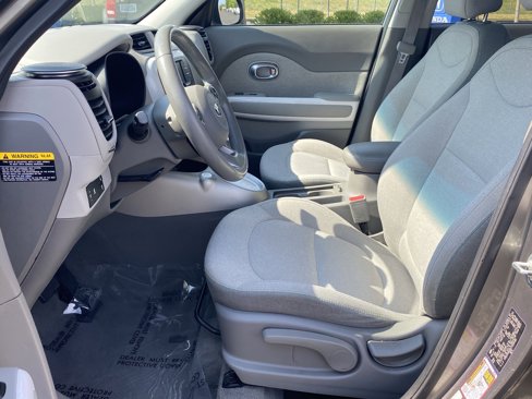 Used 2018 Kia Soul EV-e image 12