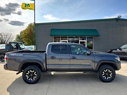 Used 2023 Toyota Tacoma TRD Off-Road image 7