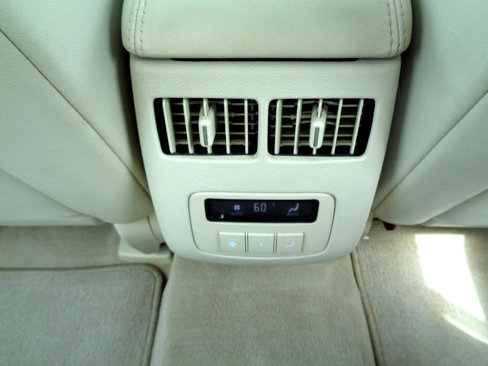 Used 2010 Cadillac DTS Platinum image 31