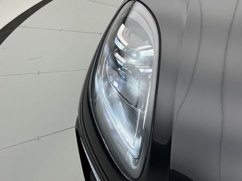 Certified 2024 Porsche Macan image 50