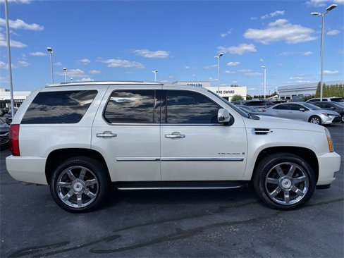 Used 2009 Cadillac Escalade AWD image 6