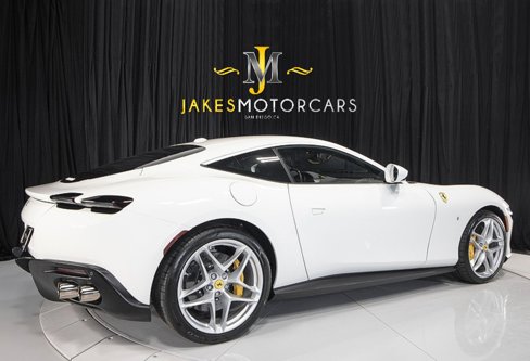 Used 2022 Ferrari Roma image 10