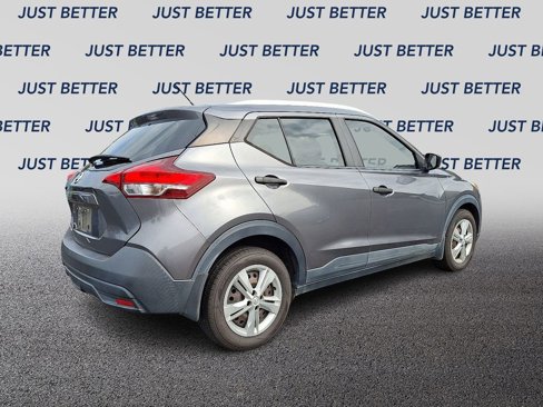 Used 2019 Nissan Kicks S image 6