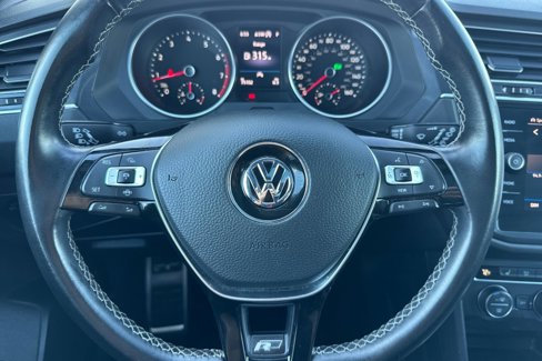 Used 2021 Volkswagen Tiguan SE image 16