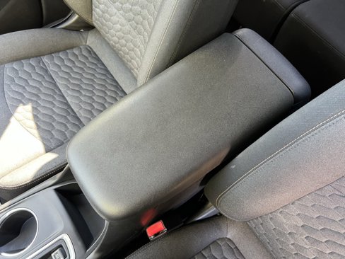 Used 2018 Chevrolet Equinox LT image 23