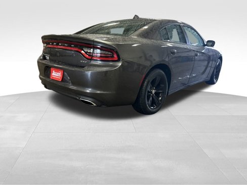 Used 2017 Dodge Charger SXT image 7