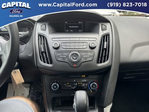 Certified 2018 Ford Focus SE image 25