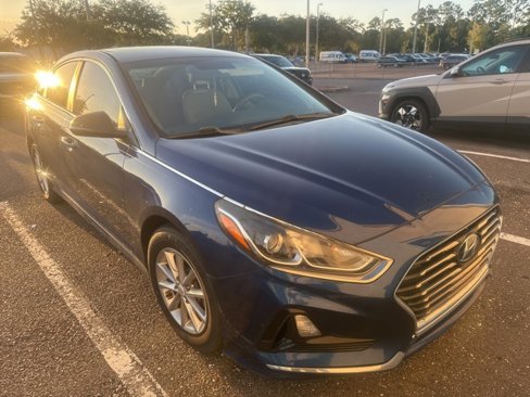 Used 2018 Hyundai Sonata SE w/ Cargo Package image 2