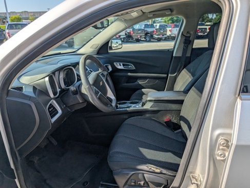 Used 2016 Chevrolet Equinox LT image 2