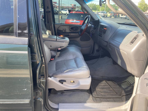 Used 2001 Ford F150 Lariat image 23