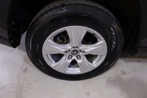 Used 2021 Toyota RAV4 XLE image 37
