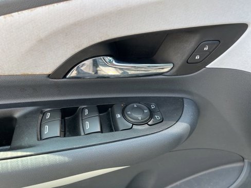 Used 2021 Chevrolet Bolt LT image 11