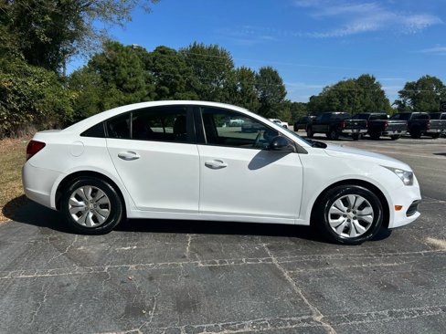 Used 2015 Chevrolet Cruze LS image 6