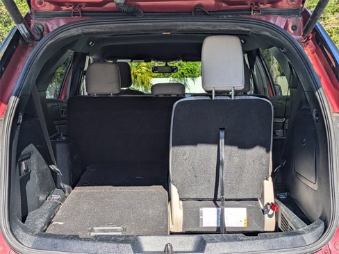 Used 2018 Ford Explorer XLT w/ Equipment Group 201A image 25