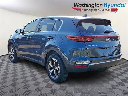 Used 2020 Kia Sportage LX image 4
