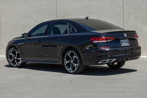 Used 2020 Volkswagen Passat 2.0T R-Line image 3