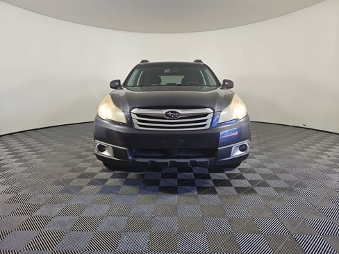 Used 2011 Subaru Outback 2.5i Premium w/ All-Weather Pkg image 5