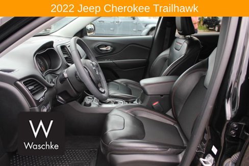 Used 2022 Jeep Cherokee Trailhawk w/ Sun, Sound & Nav Group image 17