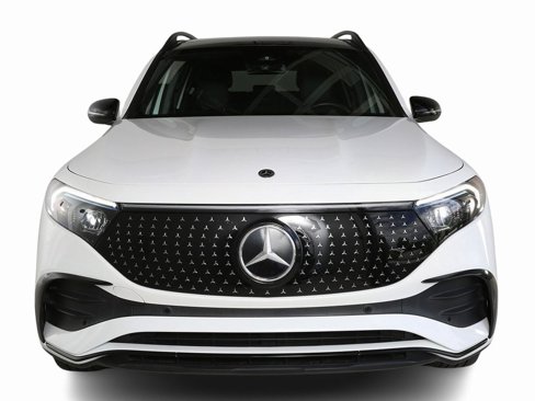 Used 2024 Mercedes-Benz EQB 300 4MATIC image 2