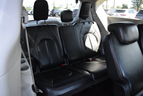 Used 2019 Chrysler Pacifica LX image 30