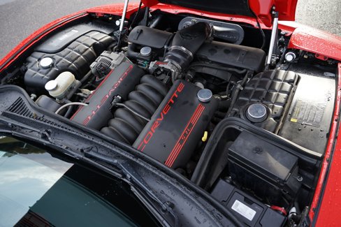 Used 2000 Chevrolet Corvette Convertible w/ Performance Handling Pkg image 26