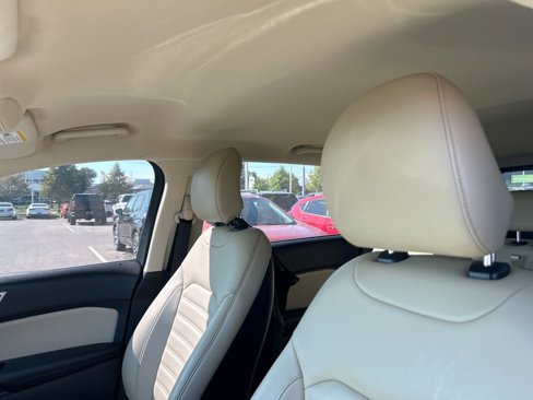 Used 2015 Ford Edge SEL w/ Equipment Group 201A image 5