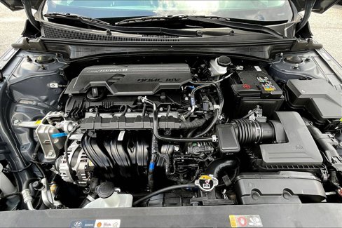 Used 2025 Hyundai Elantra Limited image 21