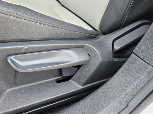 Used 2019 Volkswagen Jetta R-Line w/ R-Line Cold Weather Package image 25