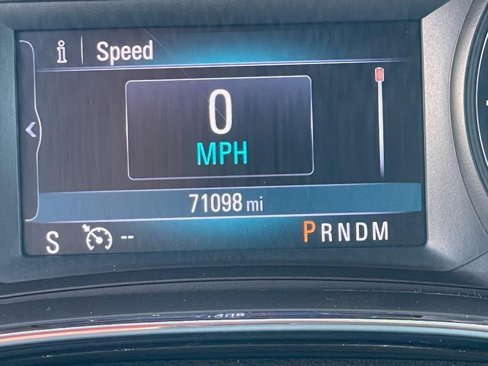 Used 2021 Buick Encore Preferred w/ Safety Package image 29