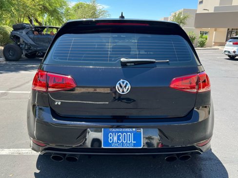 Used 2017 Volkswagen Golf R 4-Door image 8