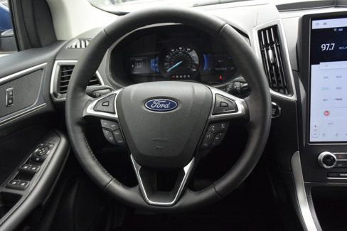 Used 2024 Ford Edge SEL w/ Convenience Package image 17