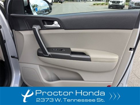 Used 2020 Kia Sportage LX w/ LX Popular Package image 37