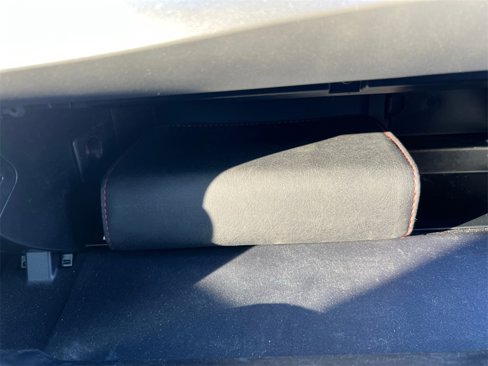 Used 2017 Toyota Camry SE image 18