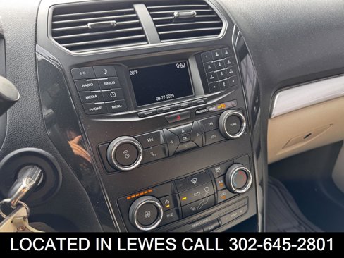 Used 2019 Ford Explorer FWD image 8
