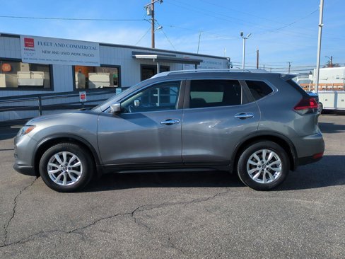 Used 2018 Nissan Rogue SV image 25