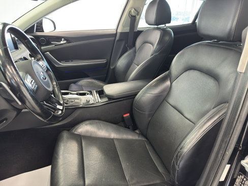 Used 2018 Kia Stinger image 14