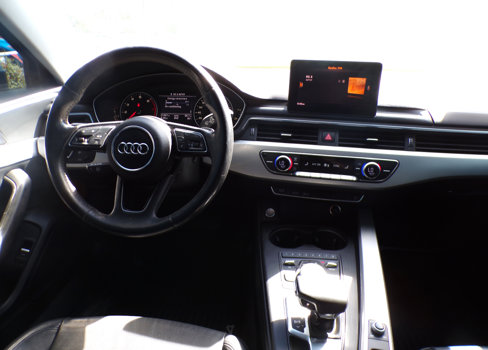 Used 2017 Audi A4 2.0T Premium image 11