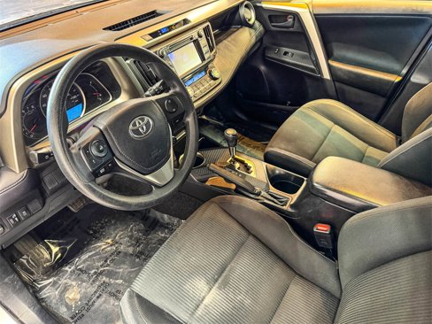 Used 2013 Toyota RAV4 XLE image 18