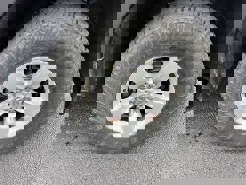 Used 2016 RAM 1500 Classic SLT image 13