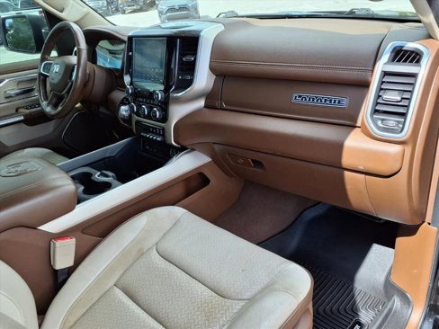 Used 2019 RAM 1500 Laramie image 12