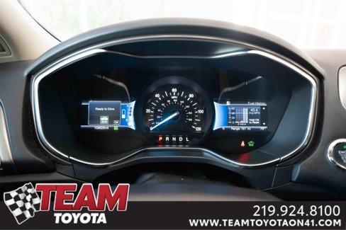 Used 2017 Ford Fusion SE image 16