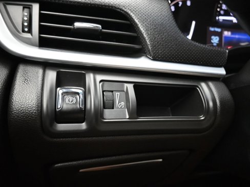 Used 2017 Cadillac XTS Luxury image 27