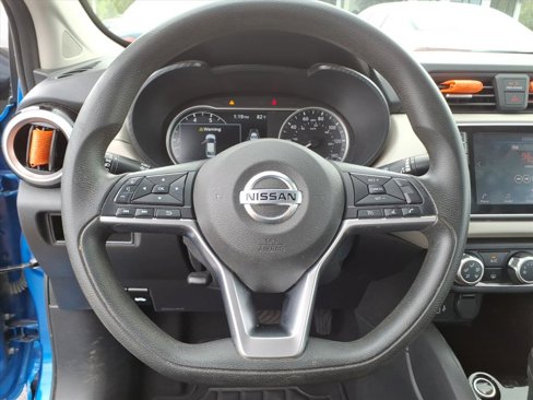 Used 2022 Nissan Versa SV image 10