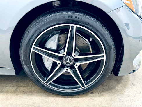 Used 2018 Mercedes-Benz C 300 Sedan image 11