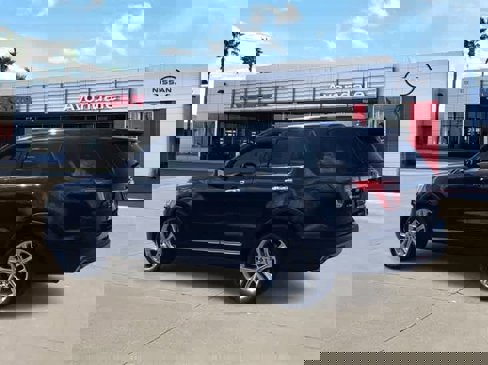 Used 2017 Ford Explorer Limited image 4