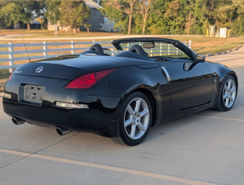 Used 2004 Nissan 350Z Touring image 9