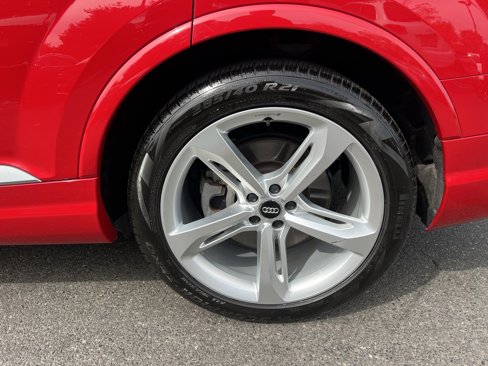 Used 2019 Audi Q7 3.0T Prestige image 9